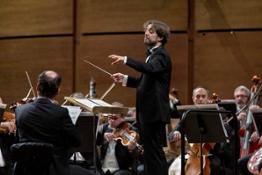 Jaume Santonja dirige l Orchestra Sinfonica di Milano - foto Angelica Concari 28