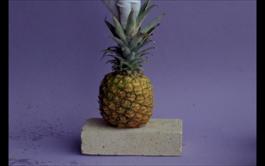 1. Tamara Hendersons Accent Grave on Ananas