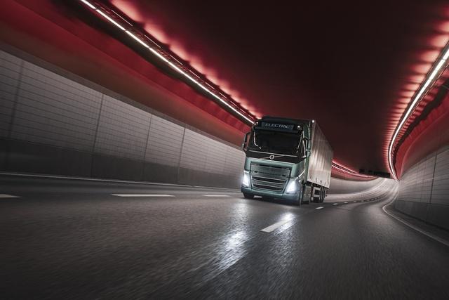 Volvo FH Electric vince il premio "Truck of the Year 2024"