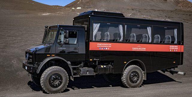 Daimler Truck Italia e Tomassini Style consegnano due Unimog Autobus Fuoristrada alle Funivie dell'Etna per accompagnare i turisti sino all'area sommitale del vulcano attivo più alto d'Europa