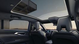 Story Renault - Solarbay opacifying sunroof pampering passengers