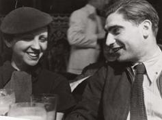 01 Fred Stein Gerda Taro and Robert Capa Cafe de Dome, Paris, 1936