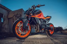 APEX PRO COMPONENTS FOR THE KTM 990 DUKE-4