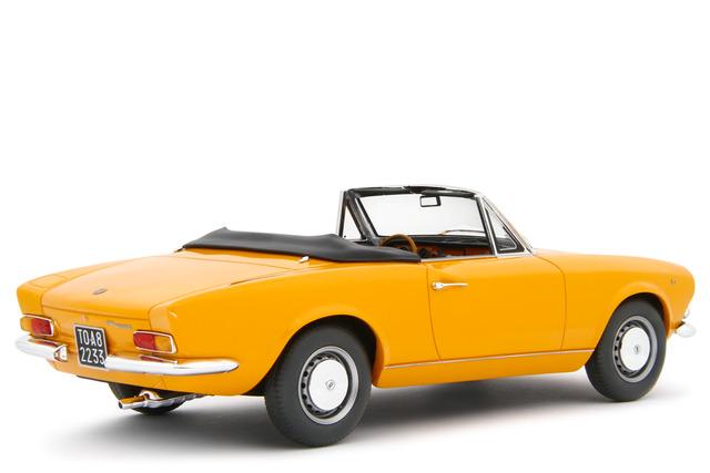 Fiat 124 Sport Spider AS (1438 cc.) 1968 1:18 SCALE