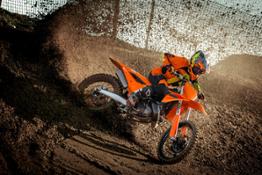 2025 KTM SX and SX-F-1