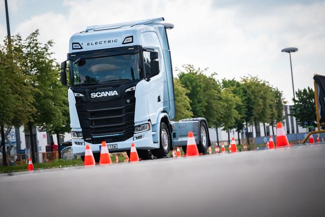 Scania attraversa l’Europa in modalità 100% elettrica: 6 tappe europee e oltre 3.500 chilometri