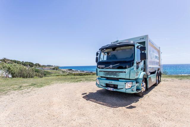 Impregico è il primo player privato nel Sud Italia a scegliere un veicolo elettrico Volvo Trucks impiegato nella raccolta differenziata