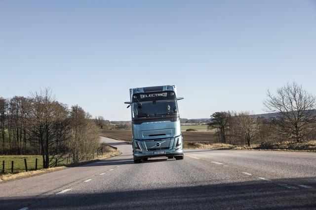 La svolta: Volvo lancia un camion elettrico con 600 km di autonomia