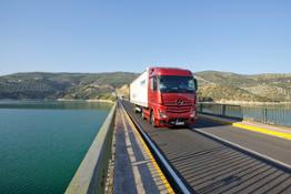 Il nuovo Mercedes-Benz Actros eletto Truck Of The Year 2012