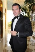 Jean Dujardin wearing Jaeger-LeCoultre Memovox Tribute To Deep Sea at Oscars 2012 @Pascal Le SegretainWireImage