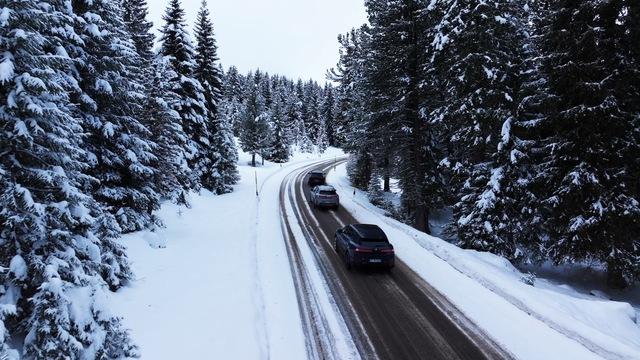 P90629644 highRes bmw-ix3-driving-expe