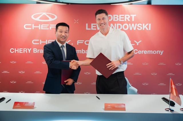Lewandowski CHERY Ambassador 02