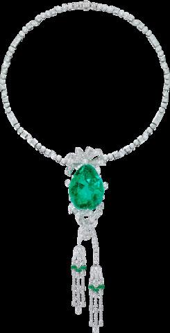 The  EM eral Necklace