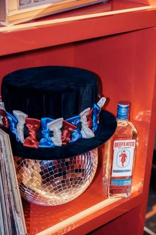 BEEFEATER 0