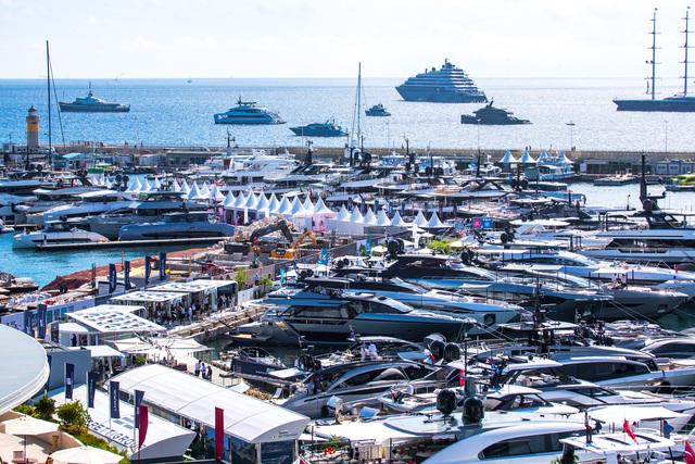 Cannes Yachting Festival 3