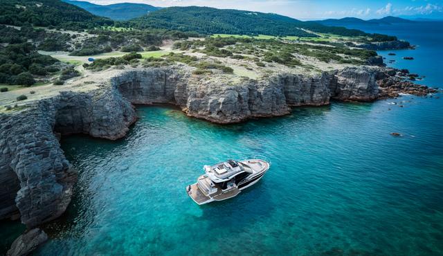 Galeon 420 Fly Exterior (1) 0004 Generative Fill 5