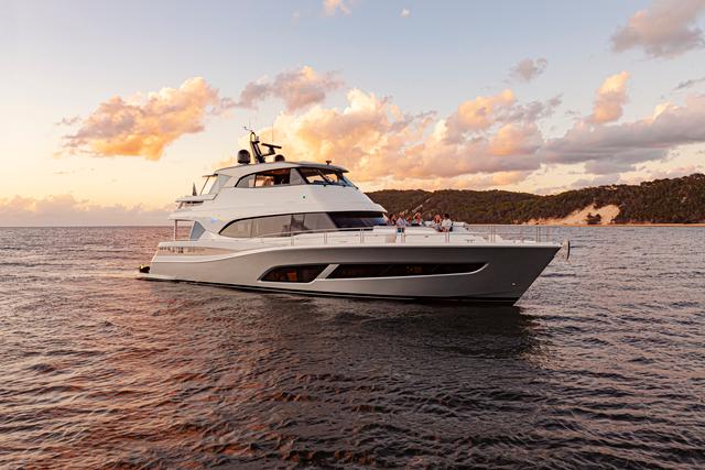 Riviera 78 Motor Yacht Anchored 06