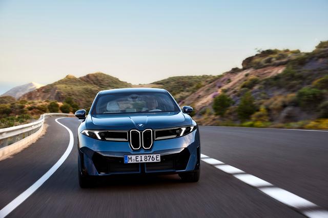 P90615635 highRes the-new-bmw-ix3-50-x
