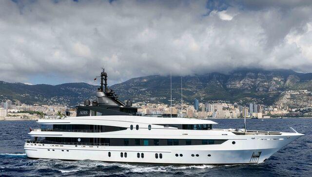 f1f82d20-8e65-11f0-a161-3f89de69d318-AHS-5206-Superyacht For Sale Charter-0000