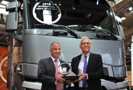  Il Renault Trucks T si aggiudica il titolo di International Truck of the Year 2015