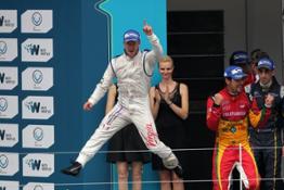 0000000478-Sam Bird celebrates his first win in Formula E