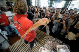 Asta del pesce al Mercato ittico di Genova- Edizione 2013