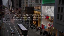 Microsoft spreads the spirit of the season on 5th Ave (TV Commercial)