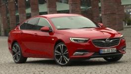 Opel-Insignia-Red-Static-Drive