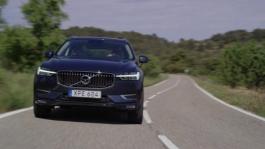 New Volvo XC60 T6 Denim Blue Driving Footage