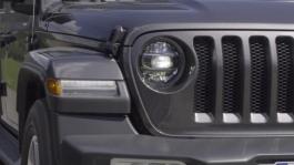 Footage Jeep Wrangler Sahara Unlimited safety