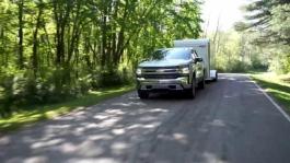 Chevrolet-2019-Silverado-1500-Trailering