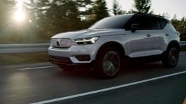 259175 Volvo XC40 Recharge Running Footage