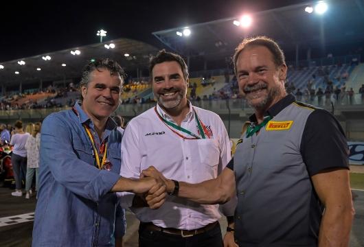 From left to right: Roberto Righi (Pirelli), Marc Saurina (Dorna), Giorgio Barbier (Pirelli)