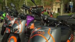 SEAT-MO-rolls-out-its-motosharing-service-in-Barcelona Video HQ Footage