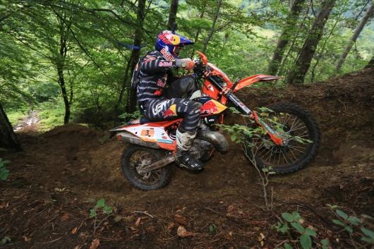Jonny Walker in action at 2019 RED BULL Romaniacs