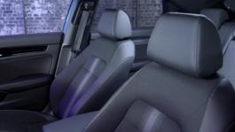 367091 La nuova Honda CIVIC e HEV offre efficienza e prestazioni eccezionali