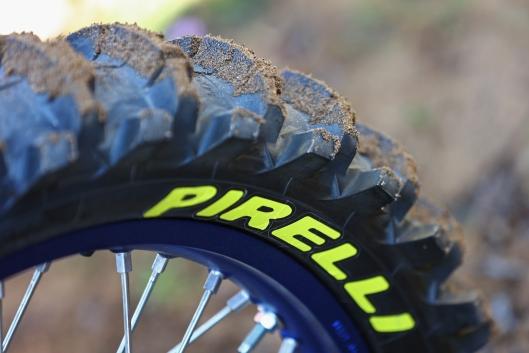 Pirelli SCORPION MX32